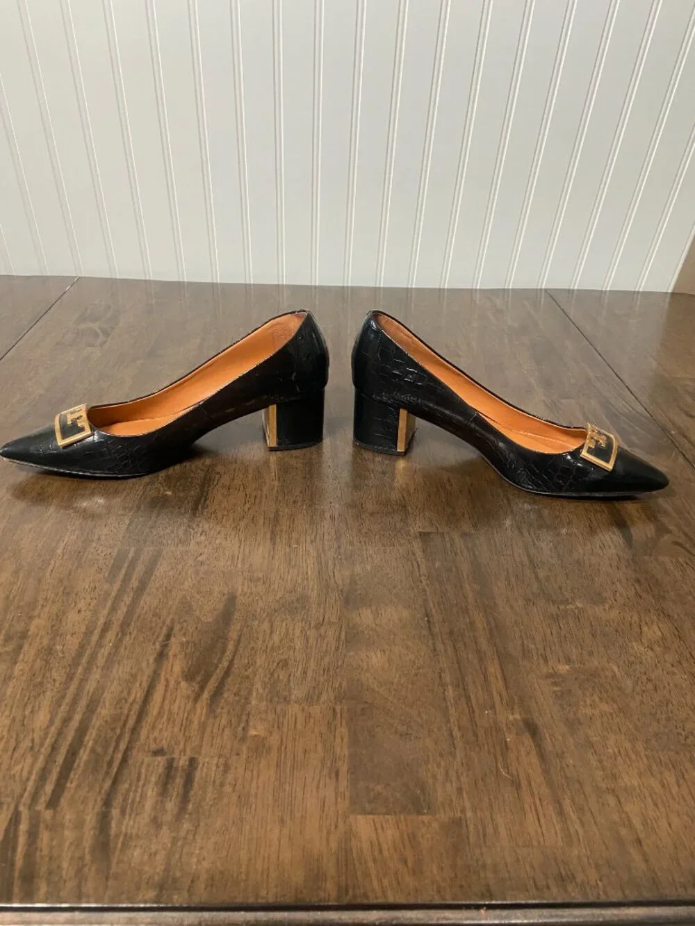 Tory Burch Gigi Croc-Embossed Pointed Toe Leather Pumps Size 11